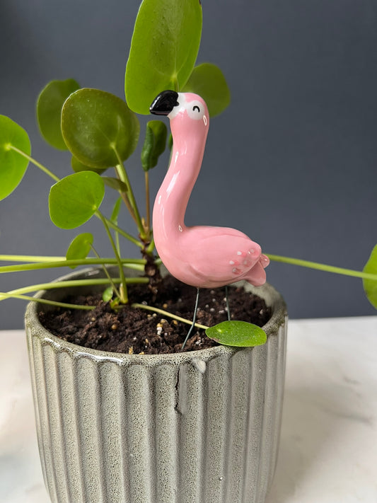 planter buddy flamingo